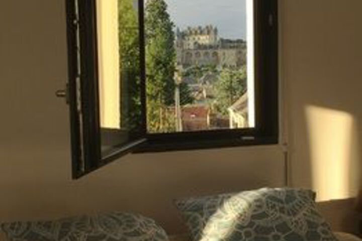 Room 10 of 15