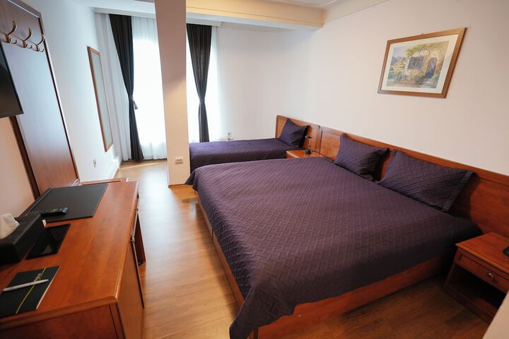 Room 3 of 23