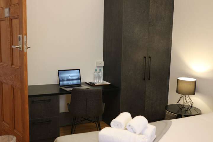 Room 4 of 36