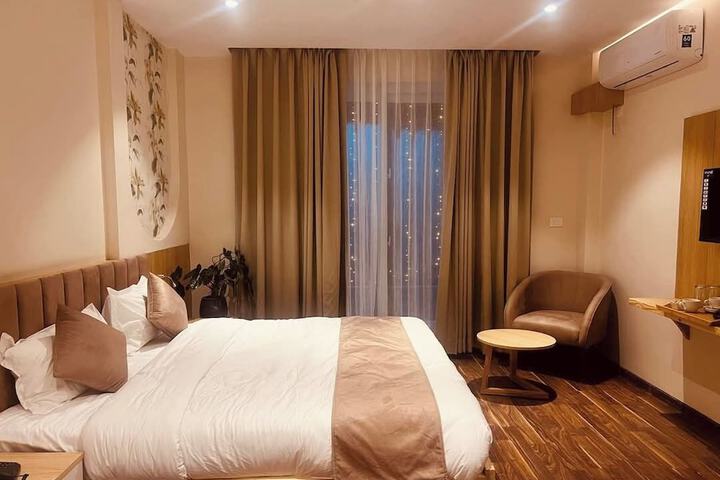 Room 7 of 34