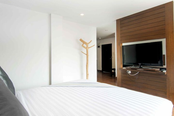 Room 10 of 31