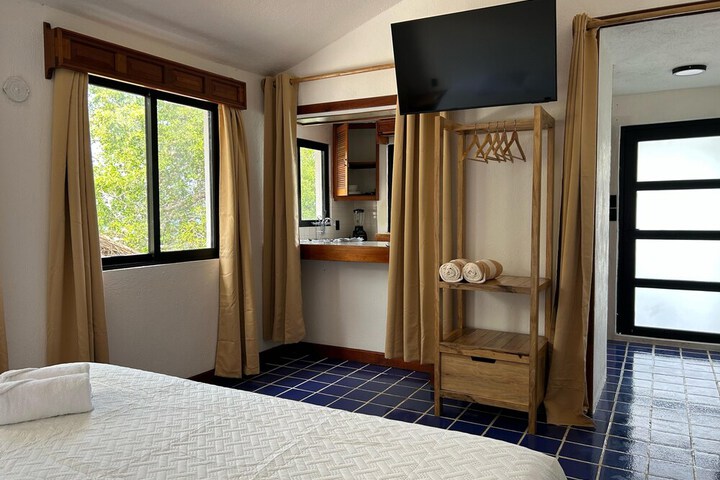 Room 6 of 85