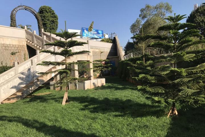 Hotel Exterior 56 of 60