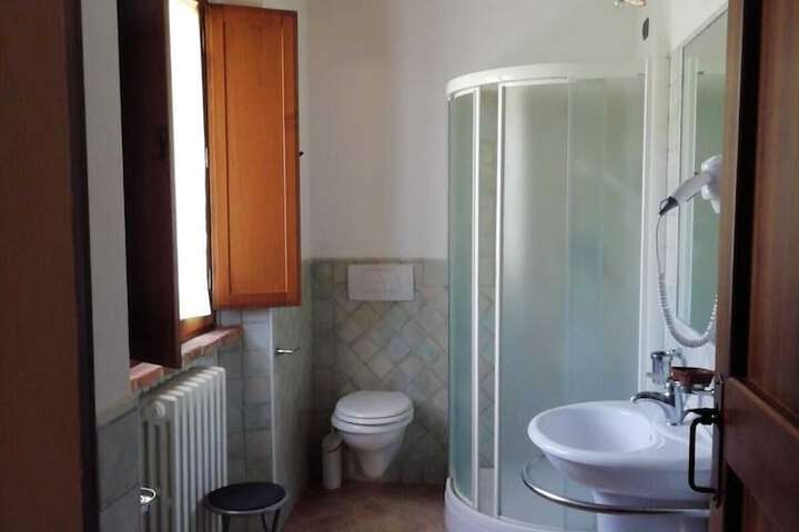 Room 44 of 75