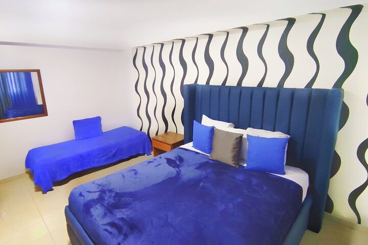 Room 7 of 25