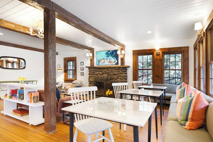 Hotel Interior 5 of 60