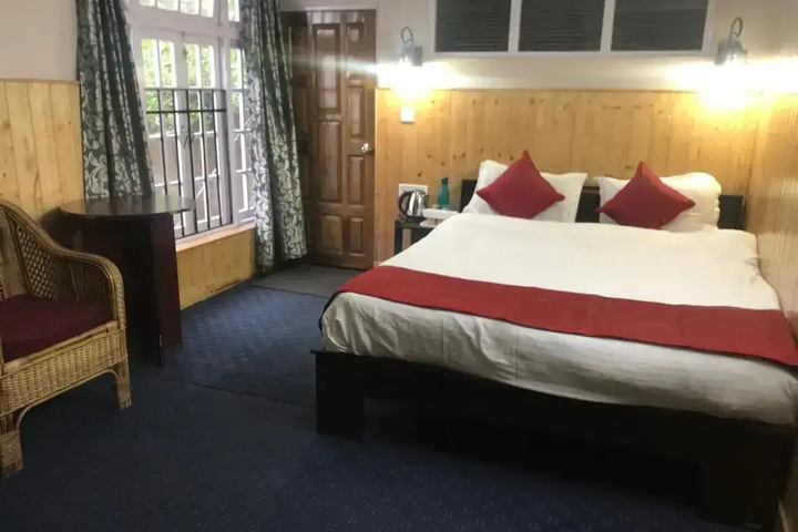 Room 3 of 4