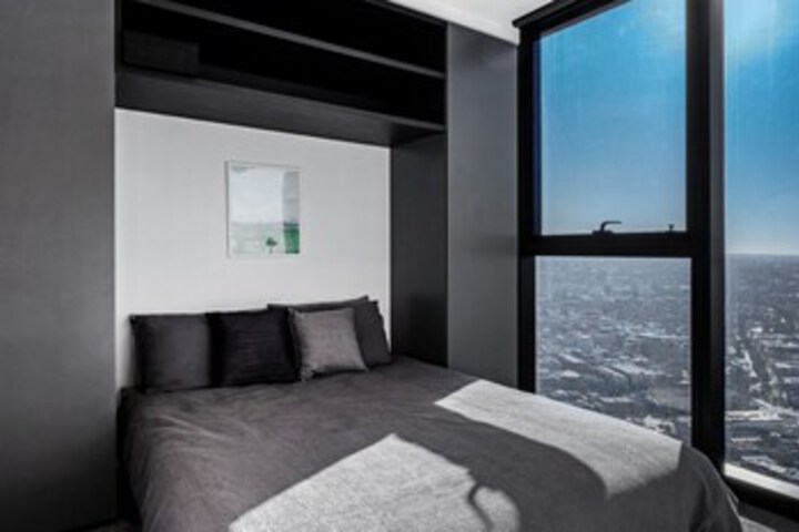 Room 9 of 10