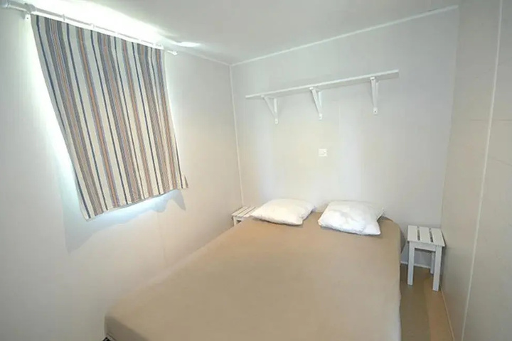 Room 2 of 9