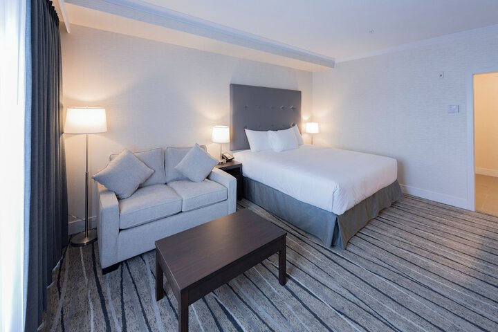 Room 9 of 108