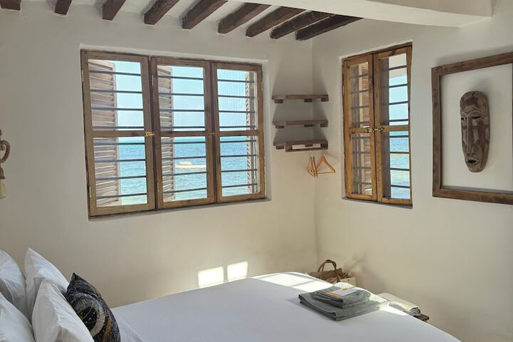 Room 8 of 61