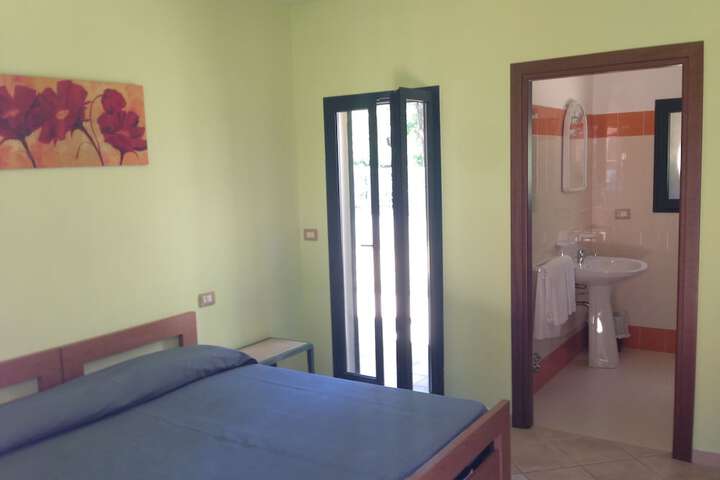Room 2 of 52