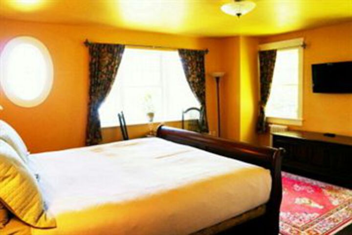 Room 32 of 56