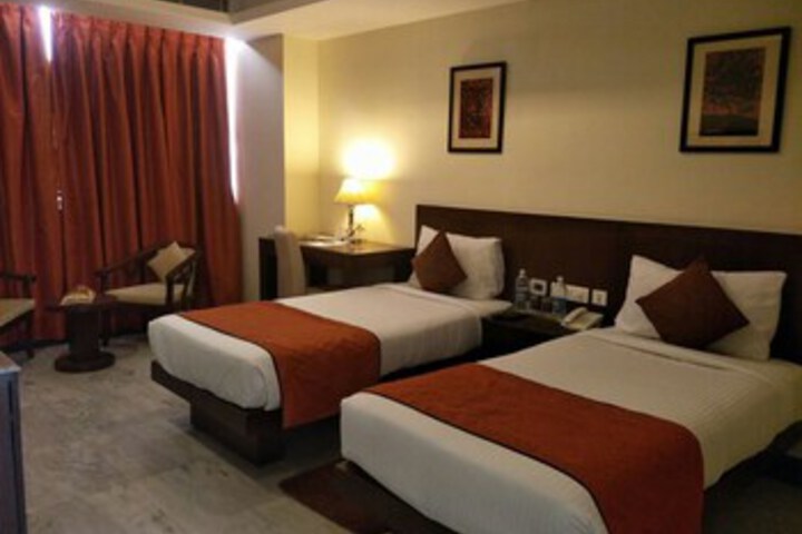 Room 5 of 6