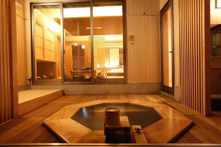 Room 29 of 64
