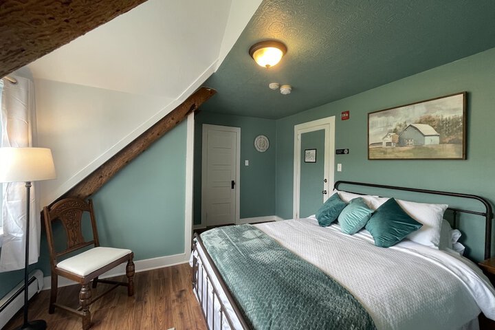 Room 21 of 43