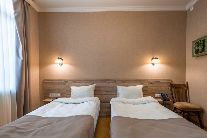Room 35 of 86