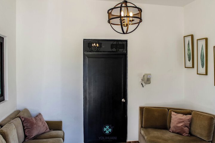 Room 15 of 205