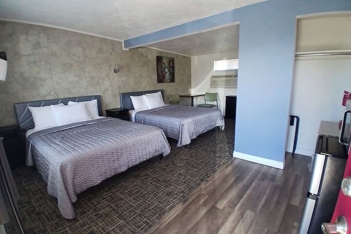Room 9 of 35