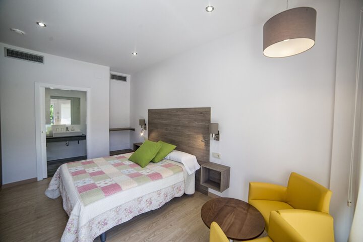 Room 14 of 74