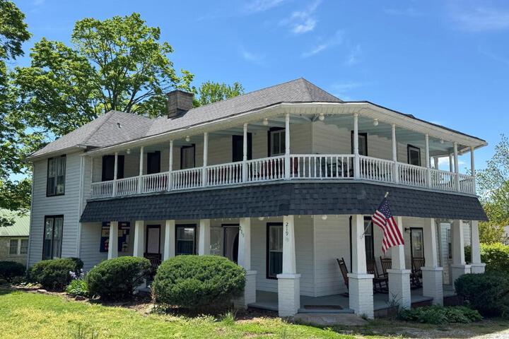 Photo of Ozark Country Inn
