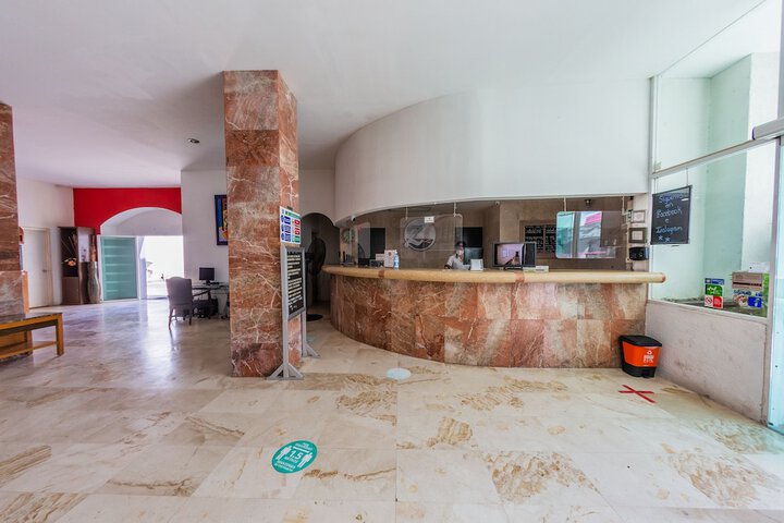 Hotel Interior 4 of 37