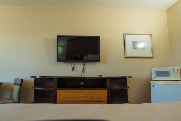 Standard | King Bed (6 of 7)