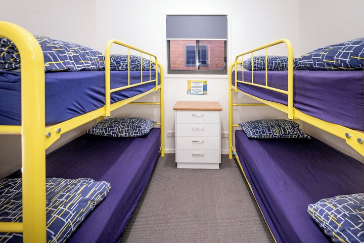 Room 17 of 77