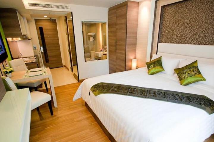 Room 16 of 31