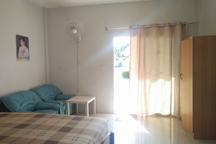 Room 5 of 13