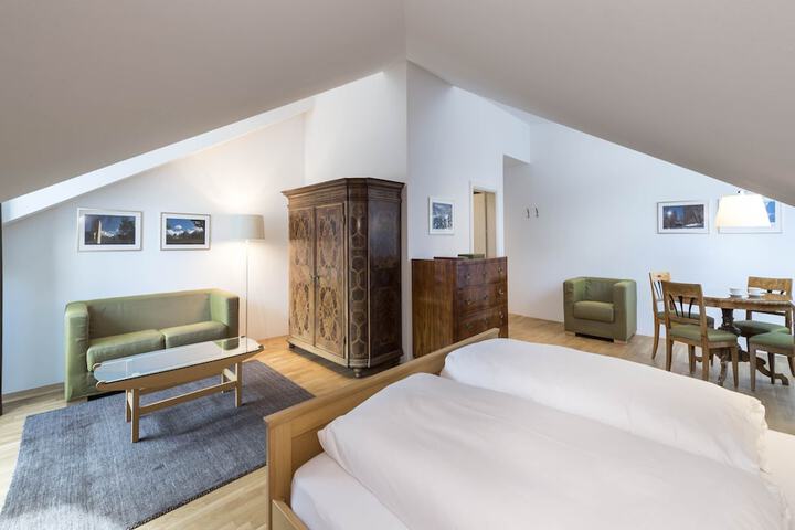 Room 27 of 121