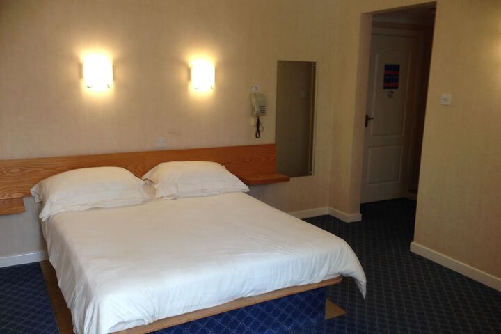 Room 20 of 83