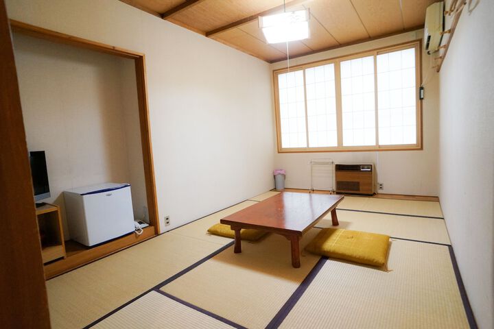Room 5 of 66