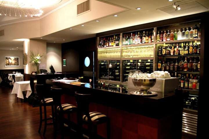 Lounge 56 of 72