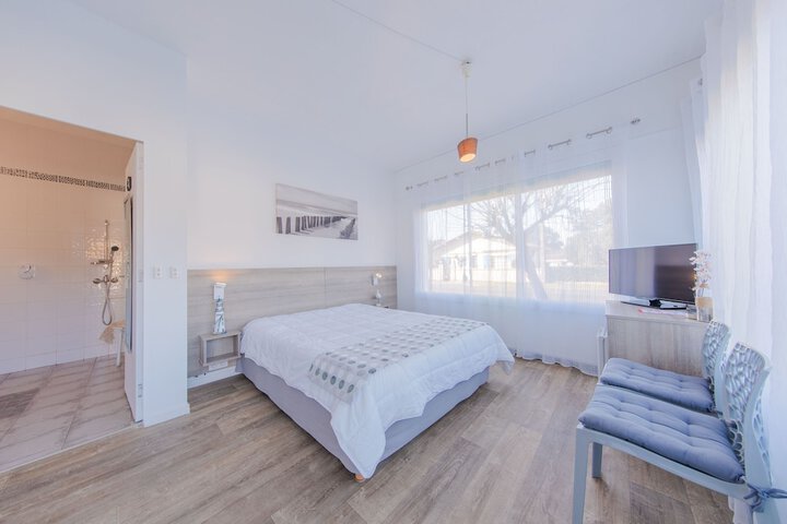 Room 9 of 27