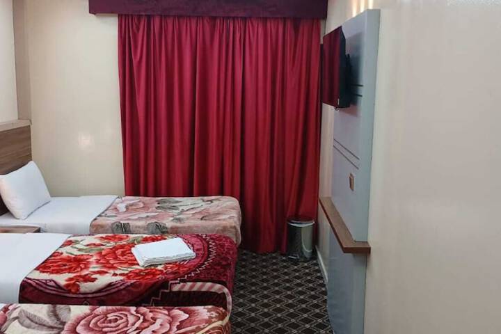 Room 8 of 25