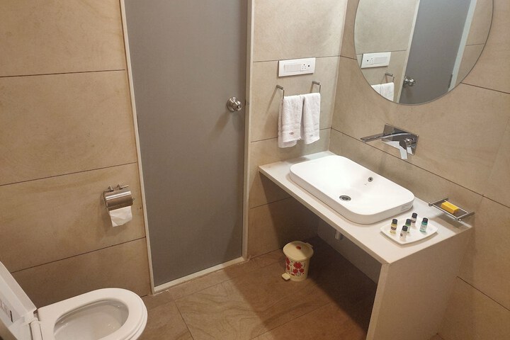 Room 20 of 32