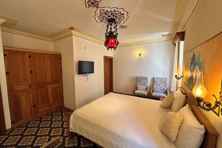 Room 14 of 64