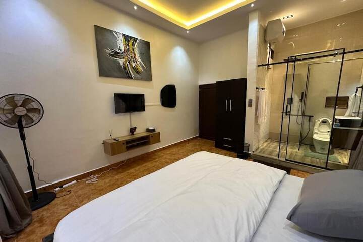 Room 6 of 26