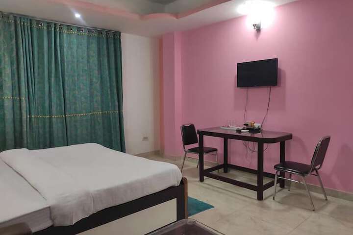 Room 19 of 37