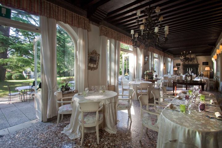 Dining 147 of 177