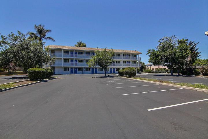 Hotel 7 of 75
