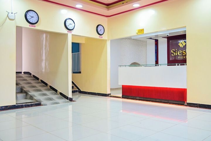 Hotel Interior 4 of 30