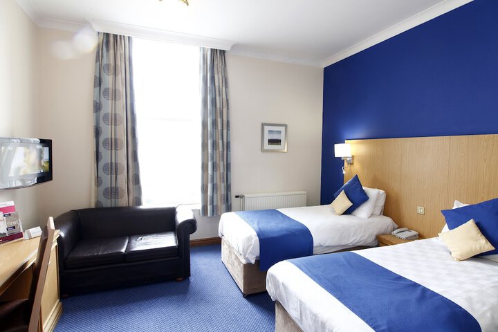 Room 5 of 35