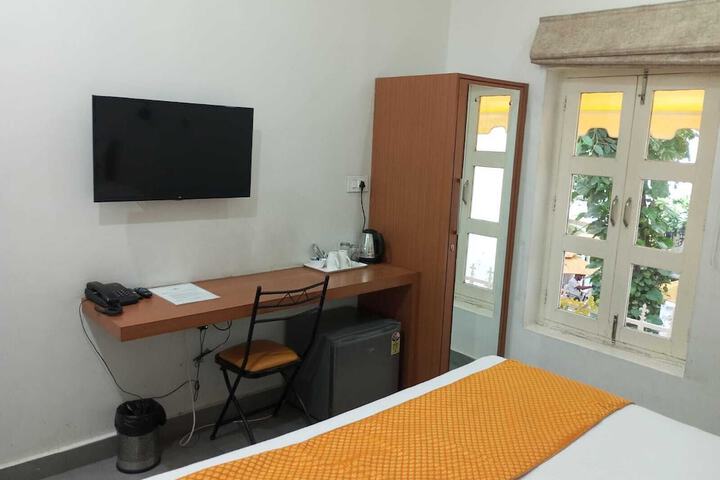Room 17 of 167