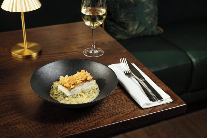 Dining 73 of 96