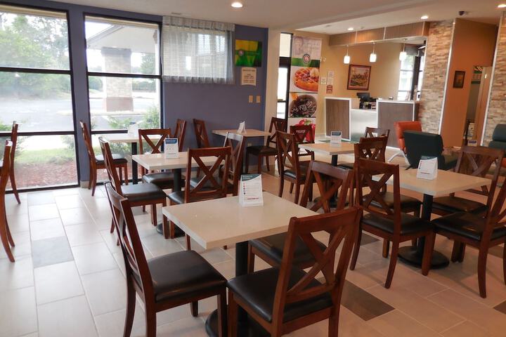 Breakfast area
