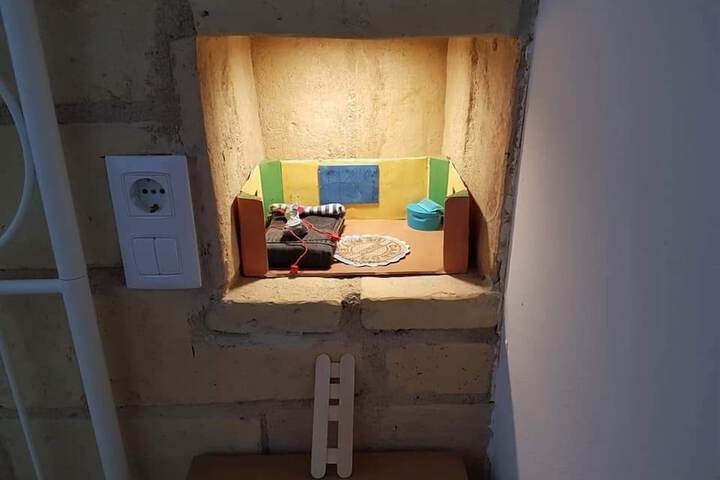 Room 12 of 62
