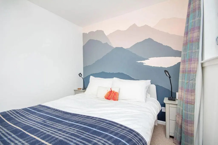 Room 2 of 13