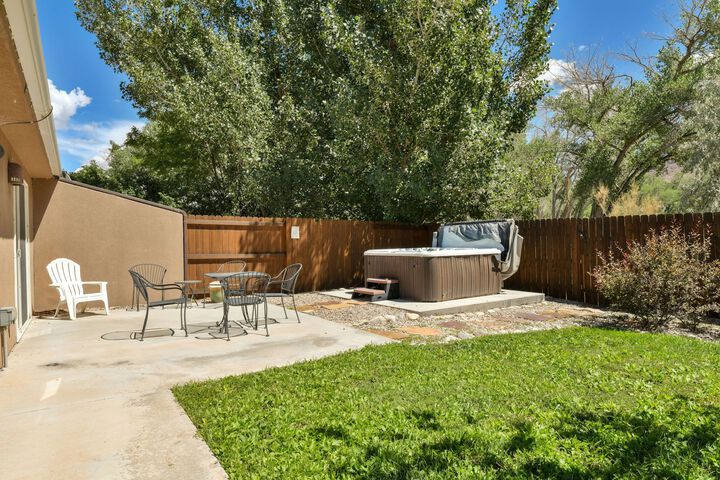 Cottonwoods 443